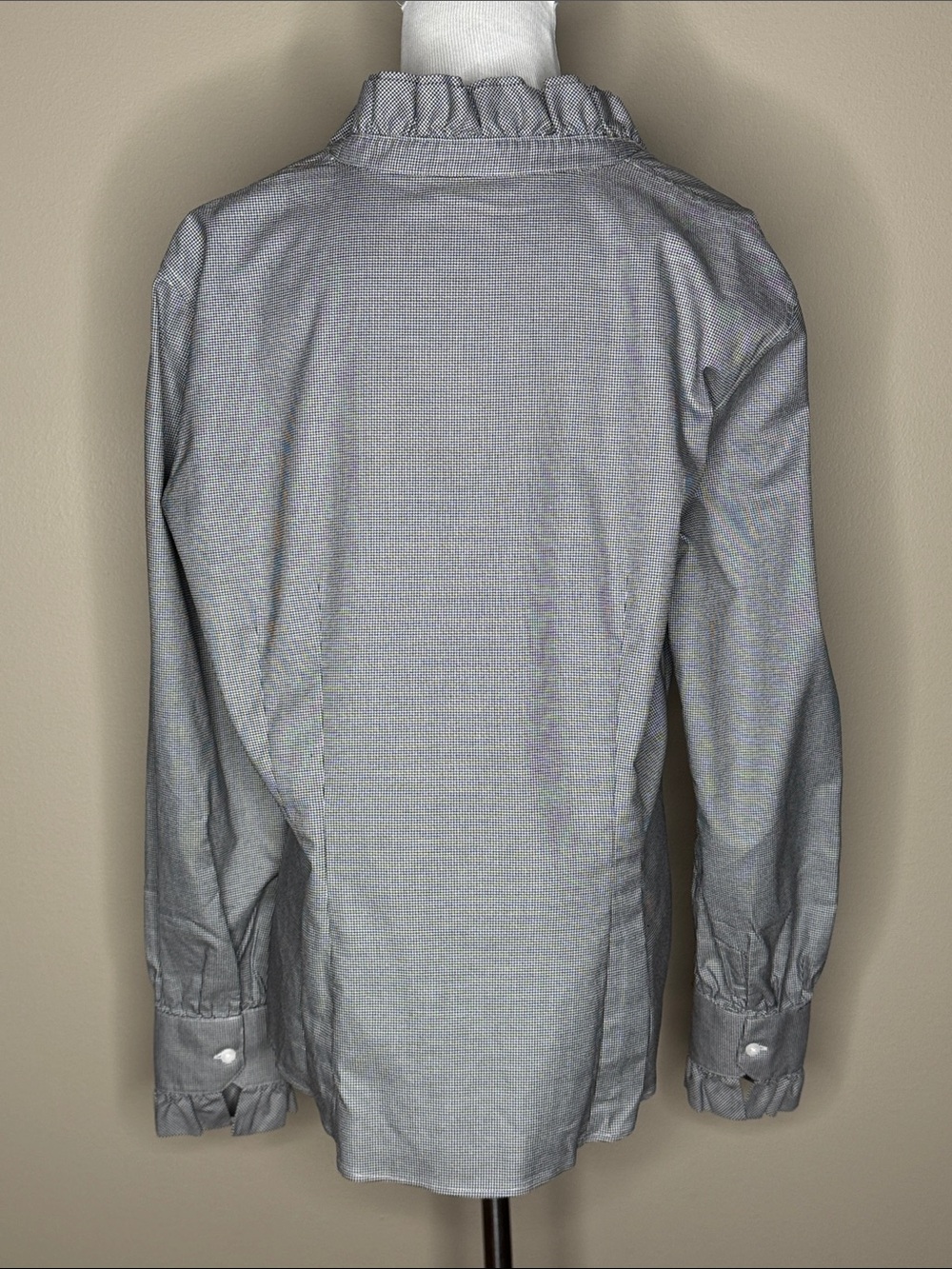 Brooks Brothers gray ruffled collared button down blouse size 16. - Picture 4 of 7
